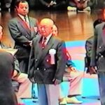 1997年『沖縄空手古武道世界大会』長老表彰式《小林流小林館・仲里周五郎先生》(山口正舟撮影)